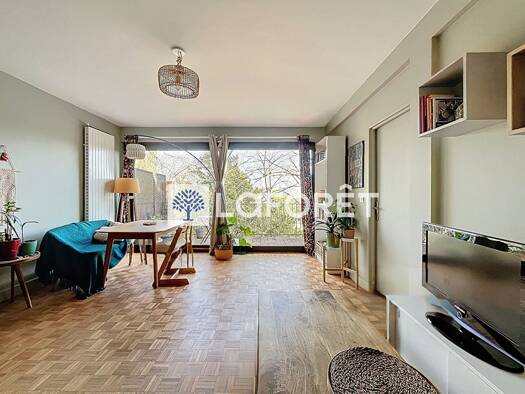 Appartement à vendre 320 000 € 3 pièces 2 chambres 68 m² Étage 3/3 L'Étang-la-Ville 78620