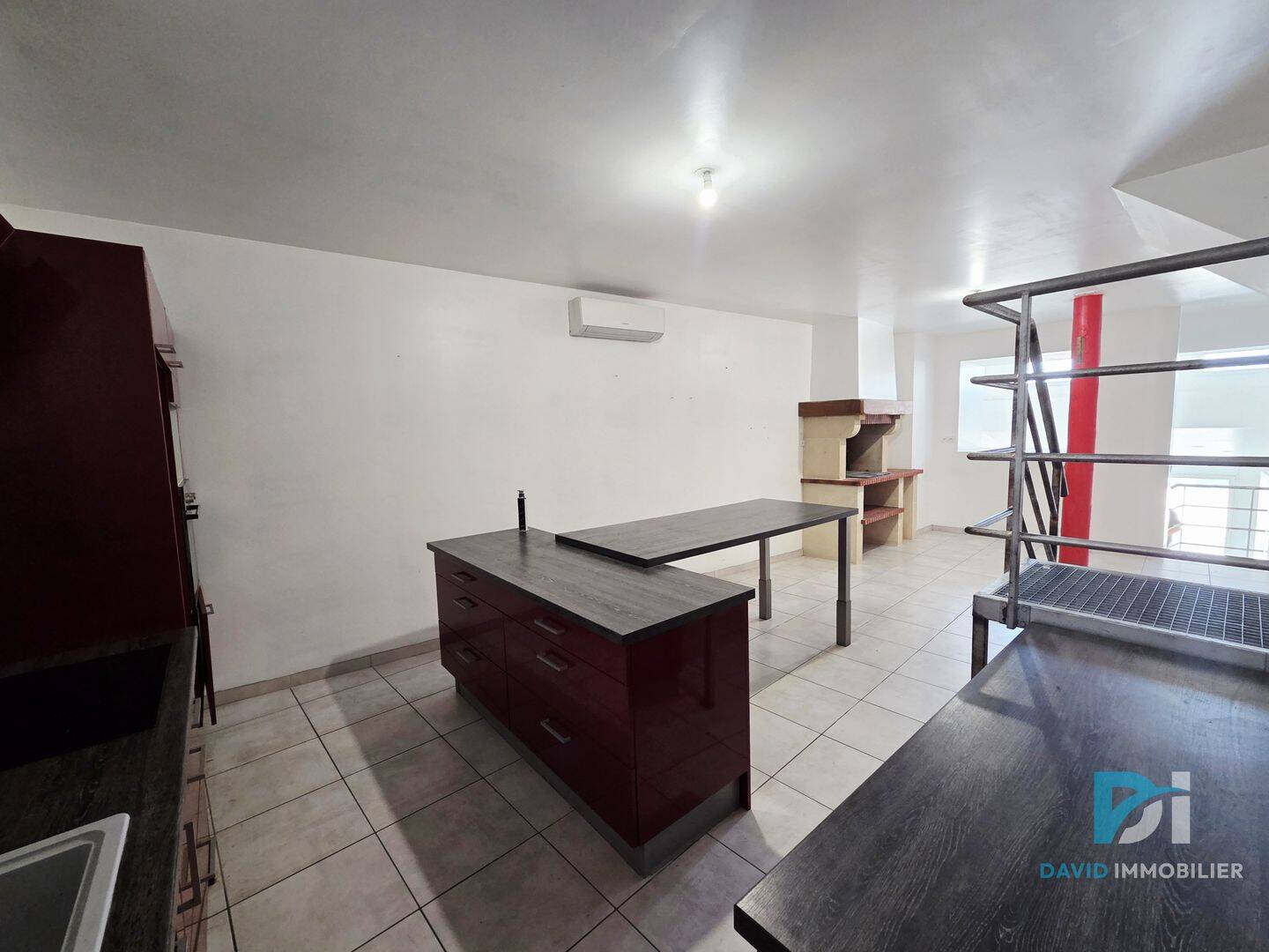 Maison 4 pièces 115 m² · à Montblanc · 115 m² · 200 000 €