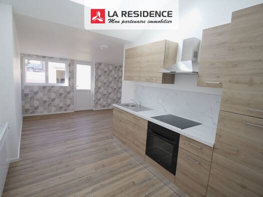 Maison de ville à vendre 159 900 € 3 pièces 2 chambres 66 m² 74 m² de terrain Le Petit-Quevilly 76140