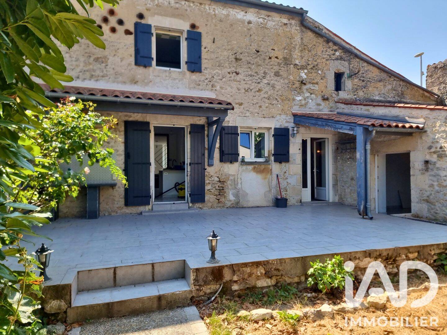 Maison 7 pièces 157 m² · à Breuil-Magné · 157 m² · 329 000 €