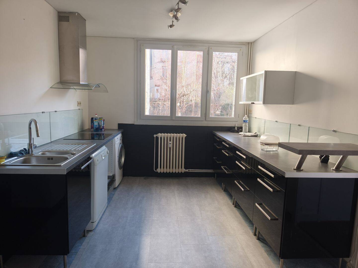 Appartement 3 pièces 73 m² · à Saint-Étienne · 73 m² · 75 000 €