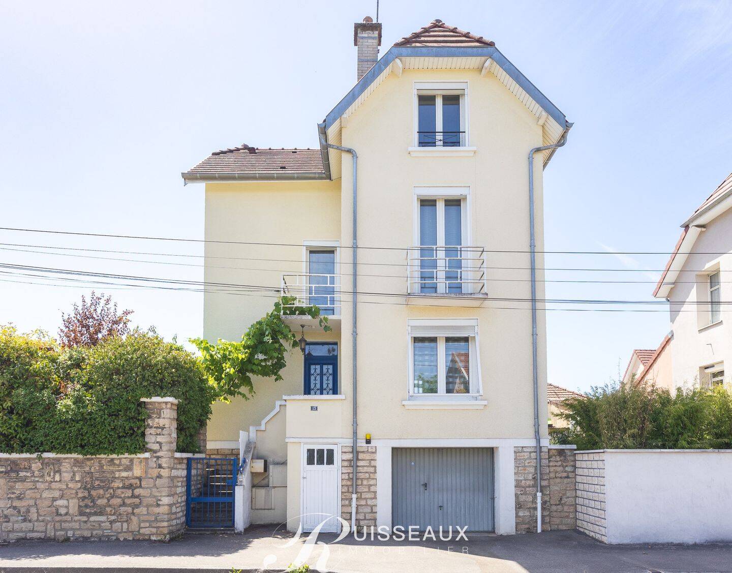 Maison 6 pièces 122 m² · à Fontaine-lès-Dijon · 121,7 m² · 360 000 €