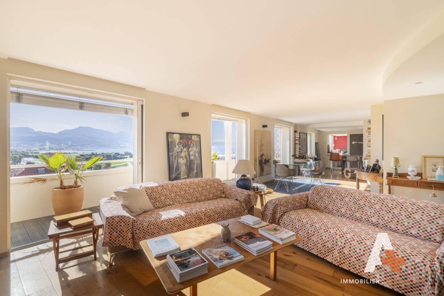 Appartement 3 pièces 110 m² · à Marseille 8ème Arrondissement · 110,1 m² · 650 000 €