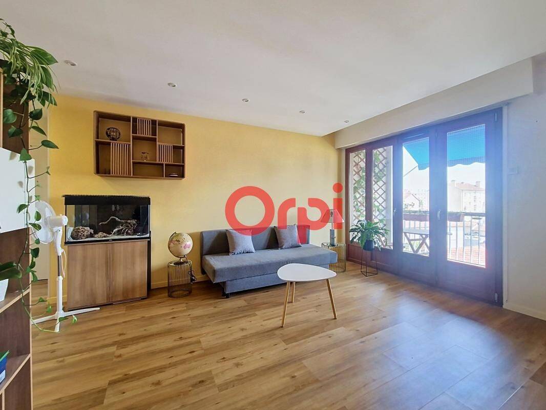 Appartement 4 pièces 90 m² · à Lyon 3ème Arrondissement · 90,1 m² · 1 700 €