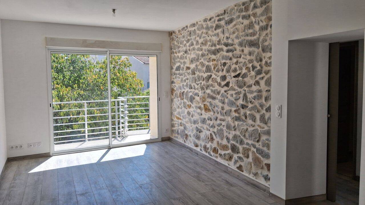 Appartement 3 pièces 69 m² · à Alès · 69 m² · 885 €/mois