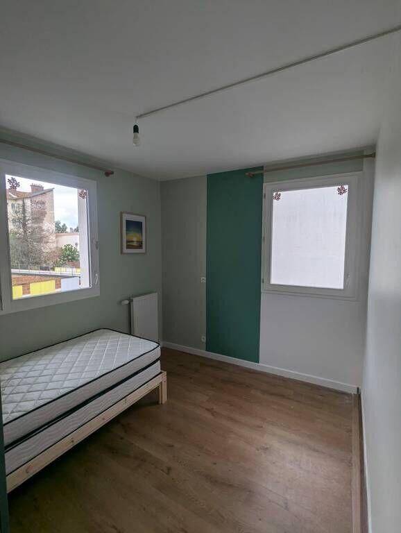 5 pièces 80 m² · à Villejuif · 80 m² · 689 €