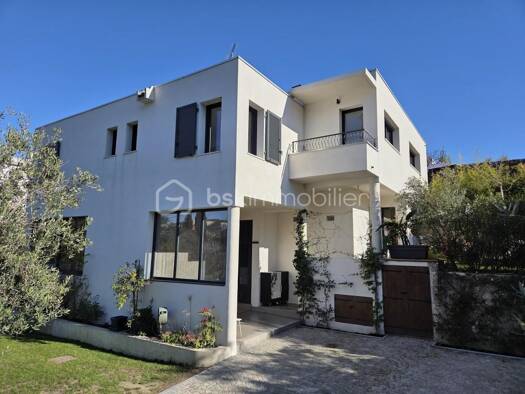 Maison à vendre 1 240 000 € 8 pièces 4 chambres 200 m² 600 m² de terrain Riquebonne-Ferratone-Pizou Vallauris 06220