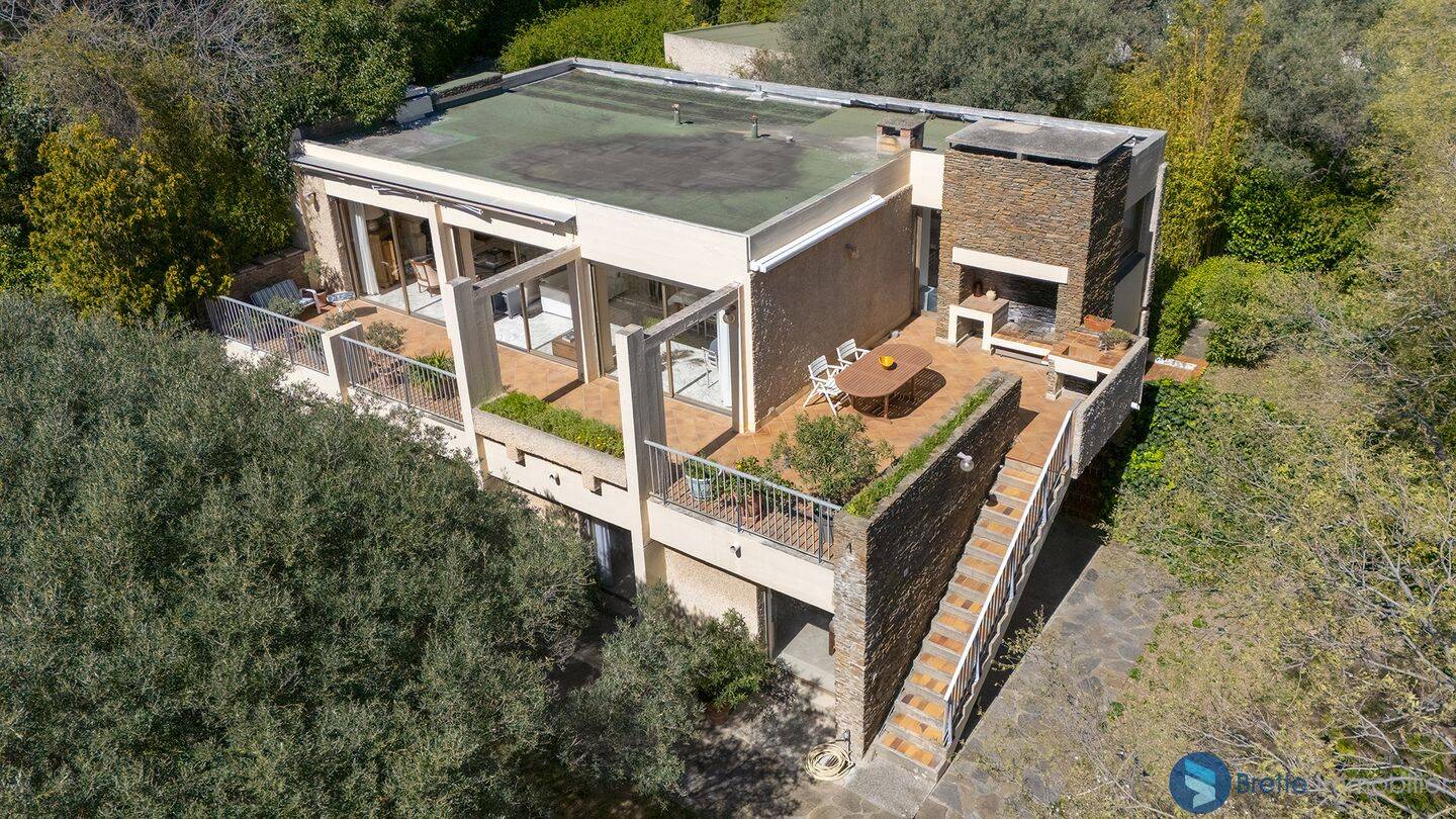 Maison 8 pièces 240 m² · à Toulon · 240 m² · 735 000 €