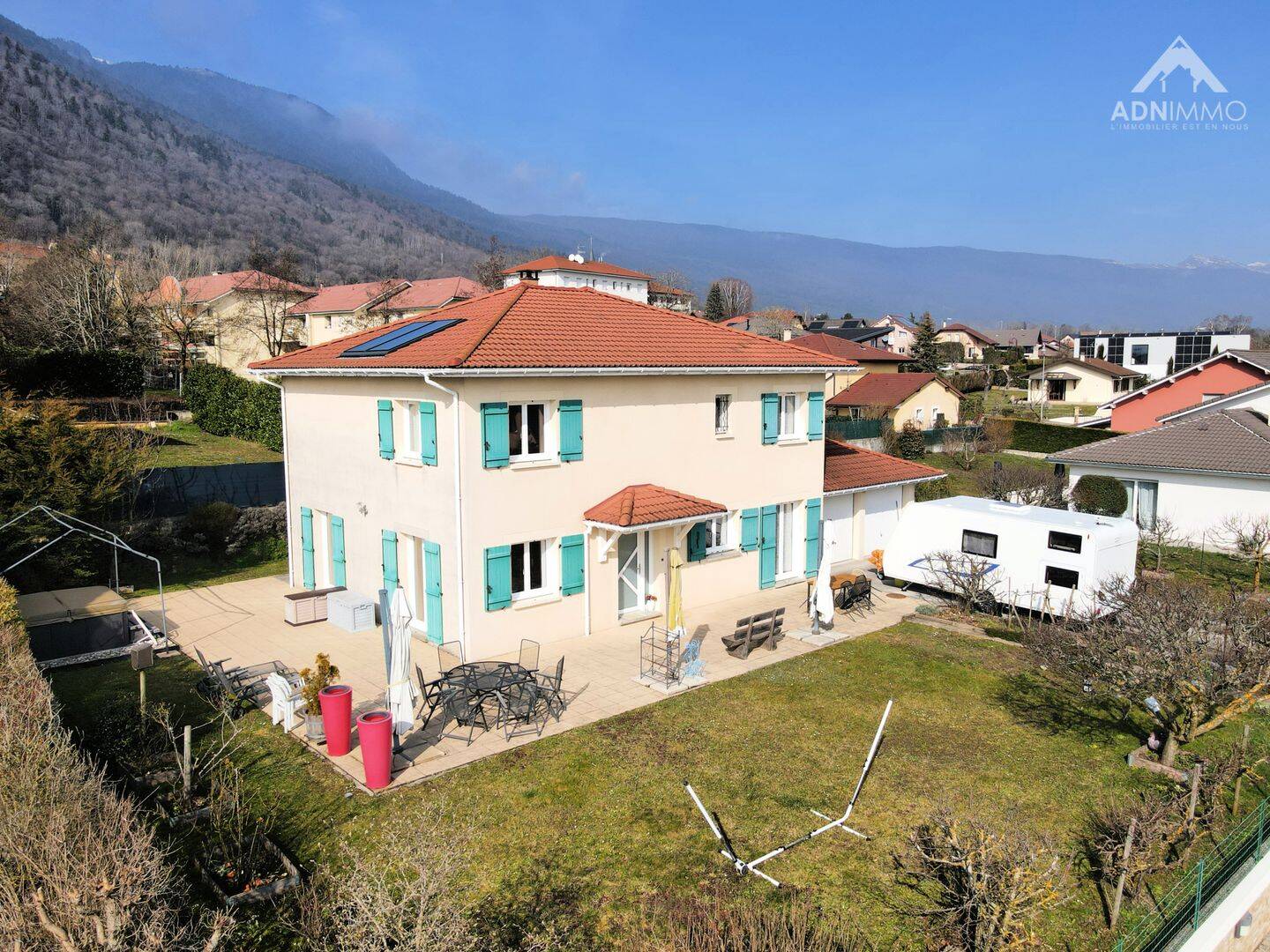 Maison 5 pièces 176 m² · à Collonges · 176 m² · 679 000 €