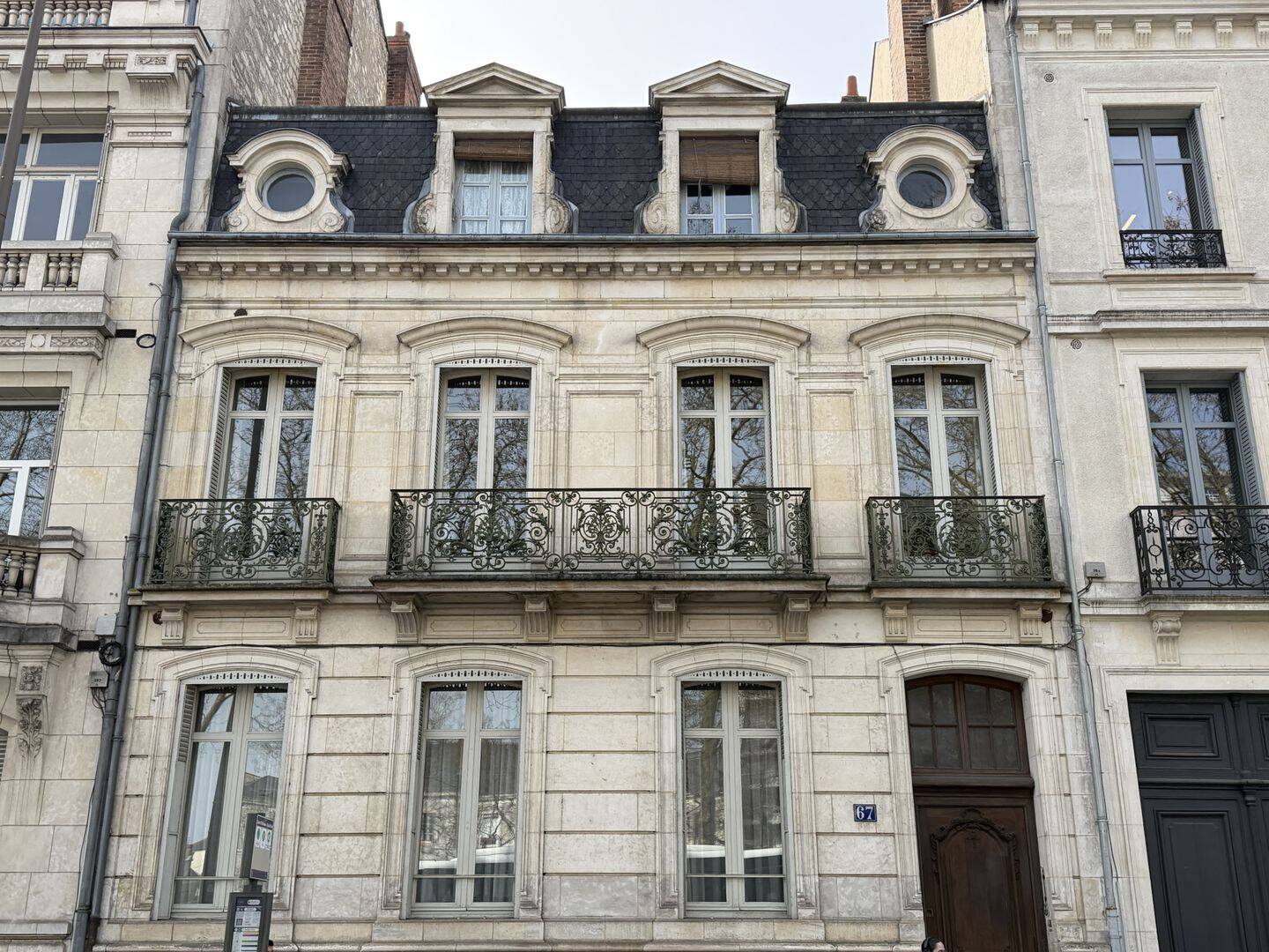 Maison 11 pièces 420 m² · à Orléans · 420 m² · 875 000 €
