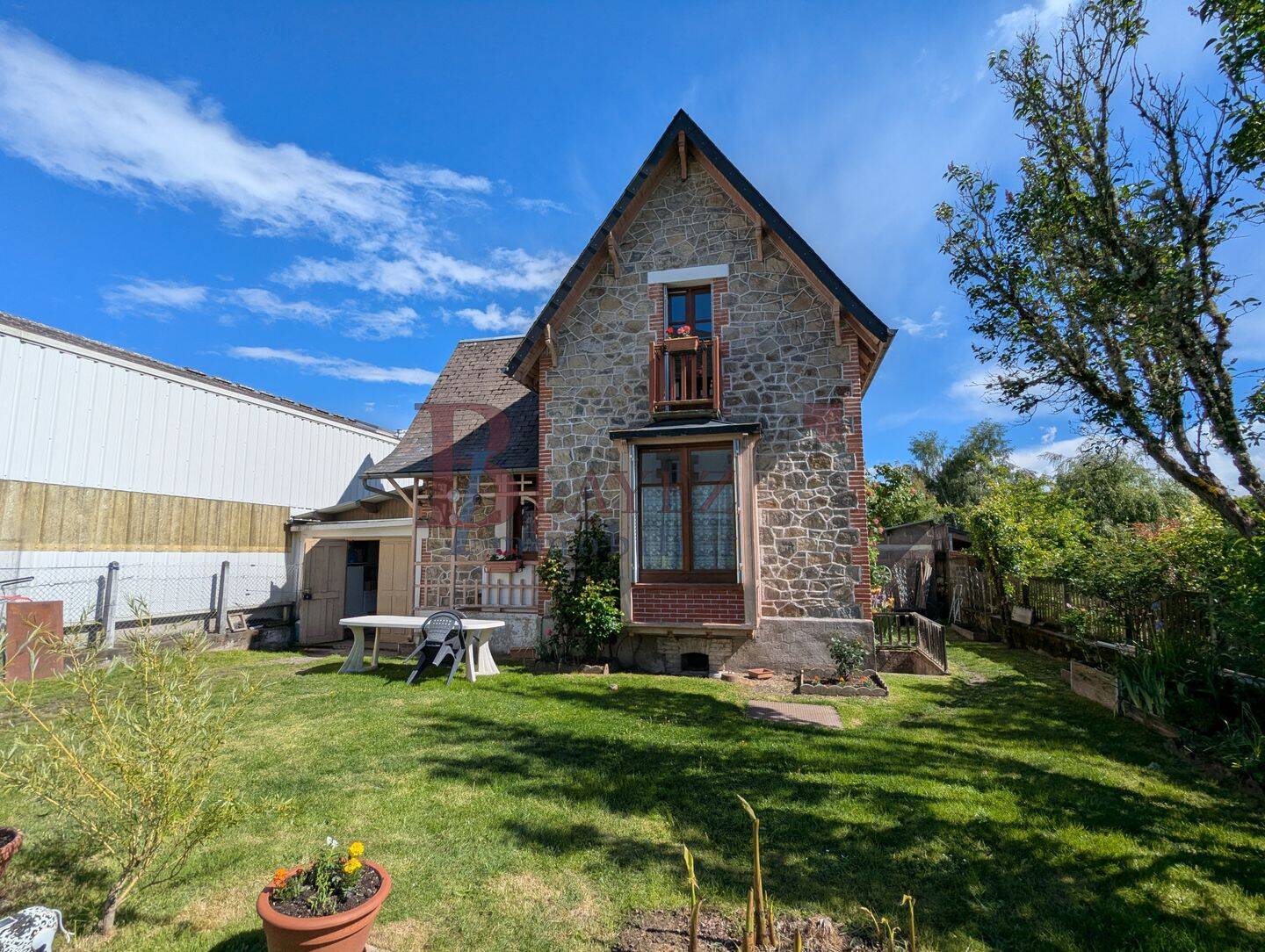 Maison 3 pièces 67 m² · à Ussel · 66,7 m² · 103 550 €