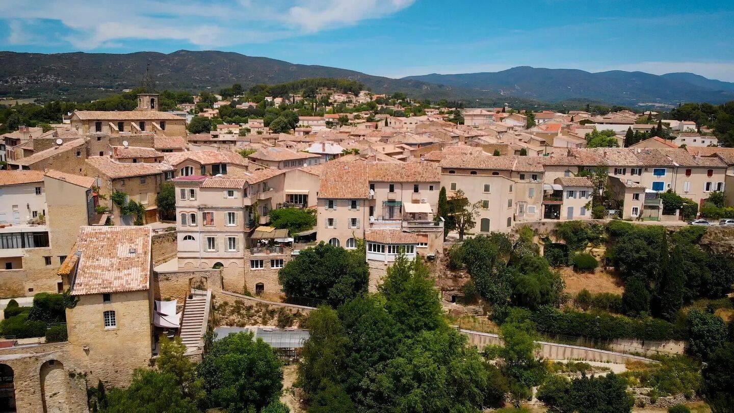 Maison 20 pièces 740 m² · à Lauris · 740 m² · 1 390 000 €