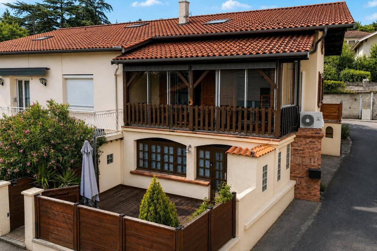 Maison 7 pièces 165 m² · à Saint-Clair-du-Rhône · 165 m² · 314 000 €
