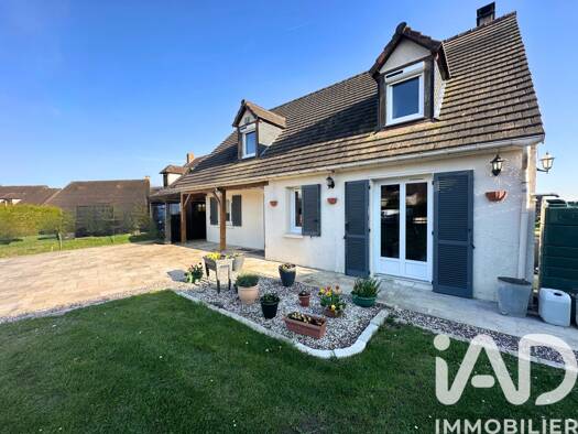 Maison à vendre 289 000 € 6 pièces 3 chambres 133 m² 1 068 m² de terrain Saint-Clair-sur-Epte 95770