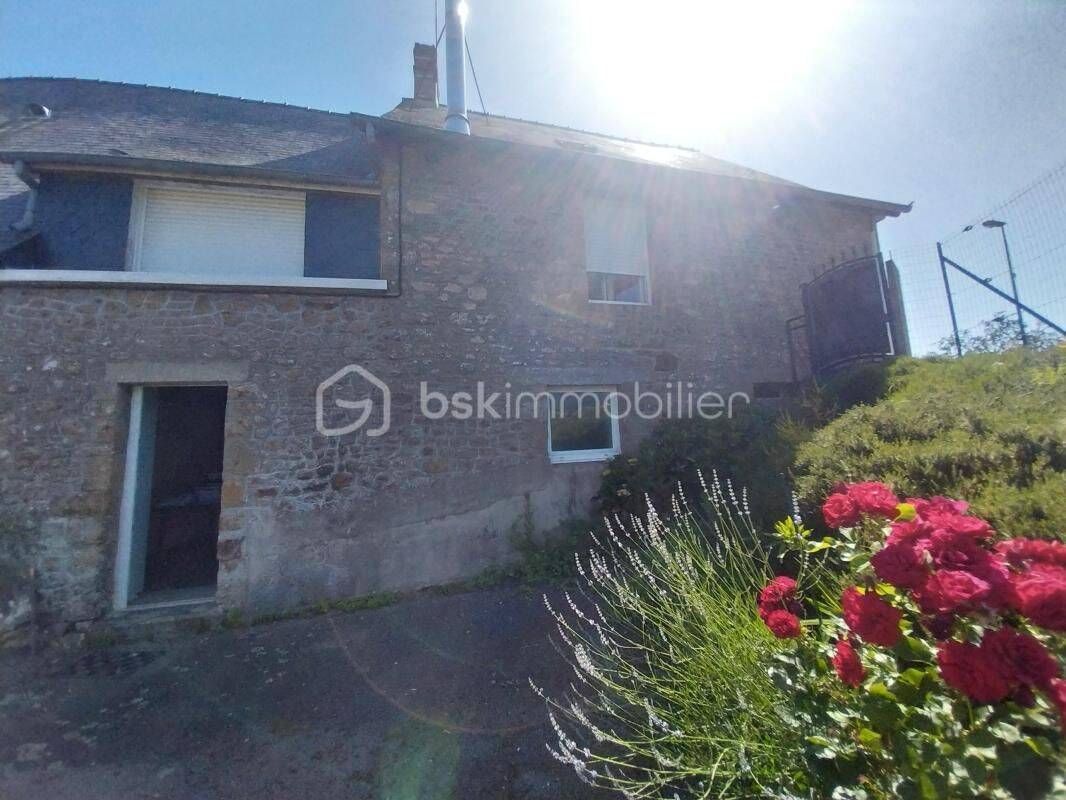 Maison 4 pièces 113 m² · à Hercé · 112,7 m² · 105 500 €