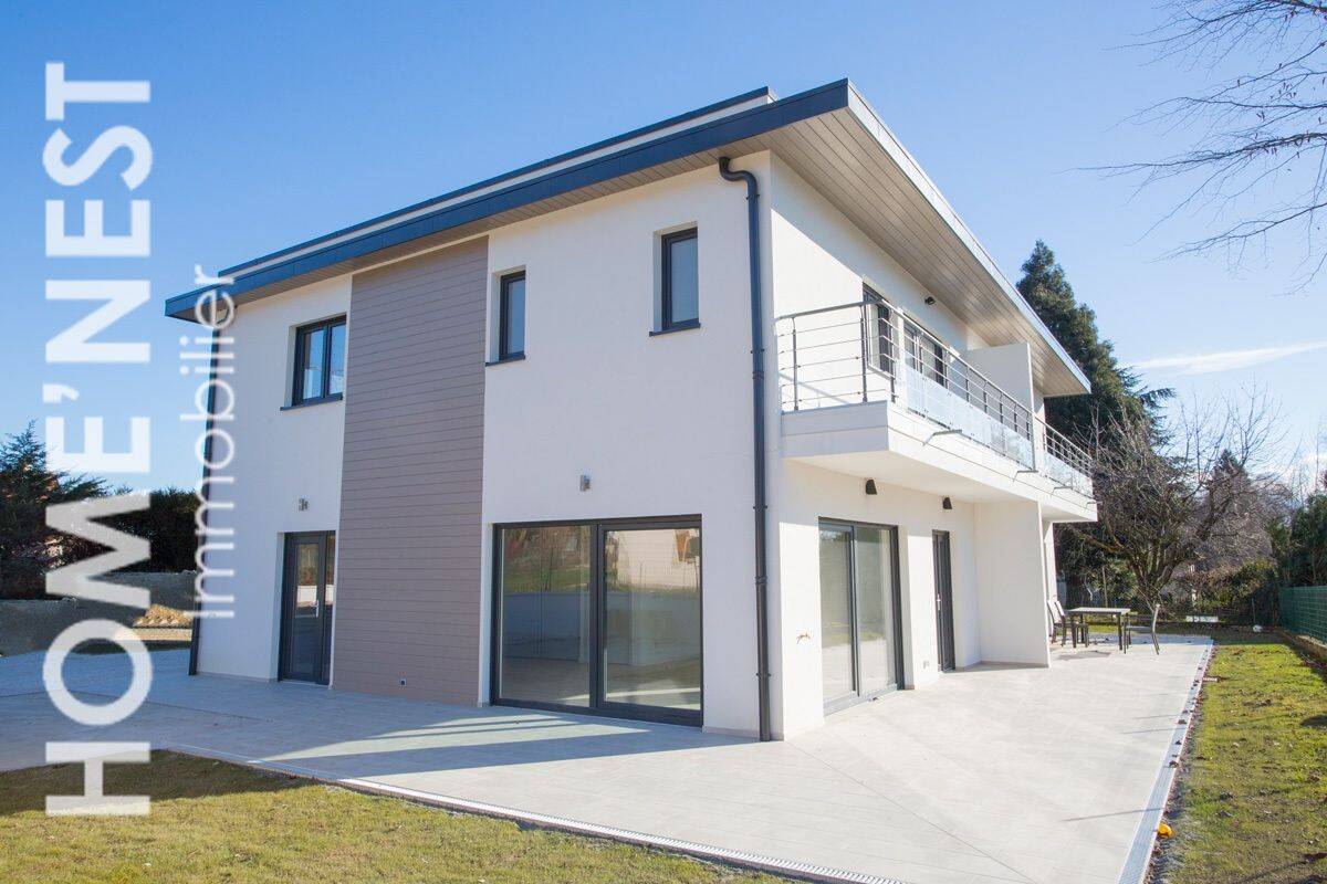 Maison 4 pièces 123 m² · à Divonne-les-Bains · 123 m² · 3 000 €/mois