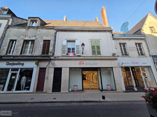 Local commercial à vendre 345 000 € 336 m² de surface de vente Montargis 45200