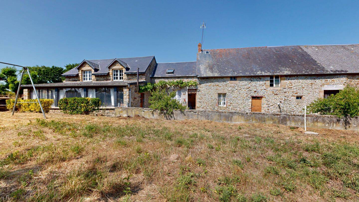 Maison 5 pièces 146 m² · à Bacilly · 146 m² · 230 500 €