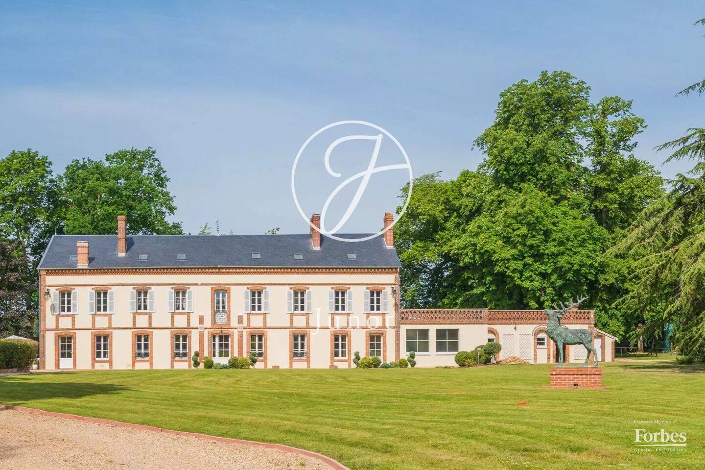 Maison 15 pièces 400 m² · à Verneuil d'Avre Et d'Iton · 400 m² · 1 096 000 €