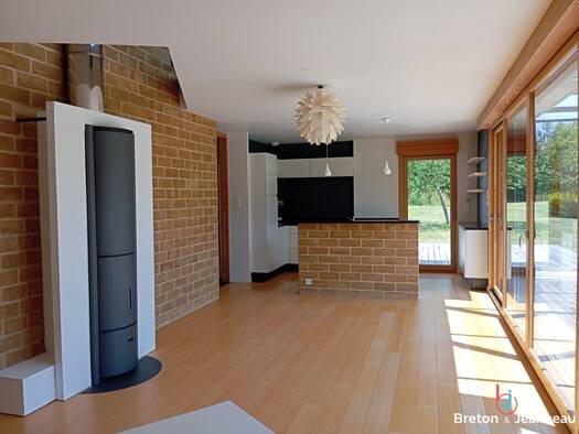 Maison à vendre 362 650 € 6 pièces 4 chambres 142 m² 3 000 m² de terrain Saint-Baudelle 53100