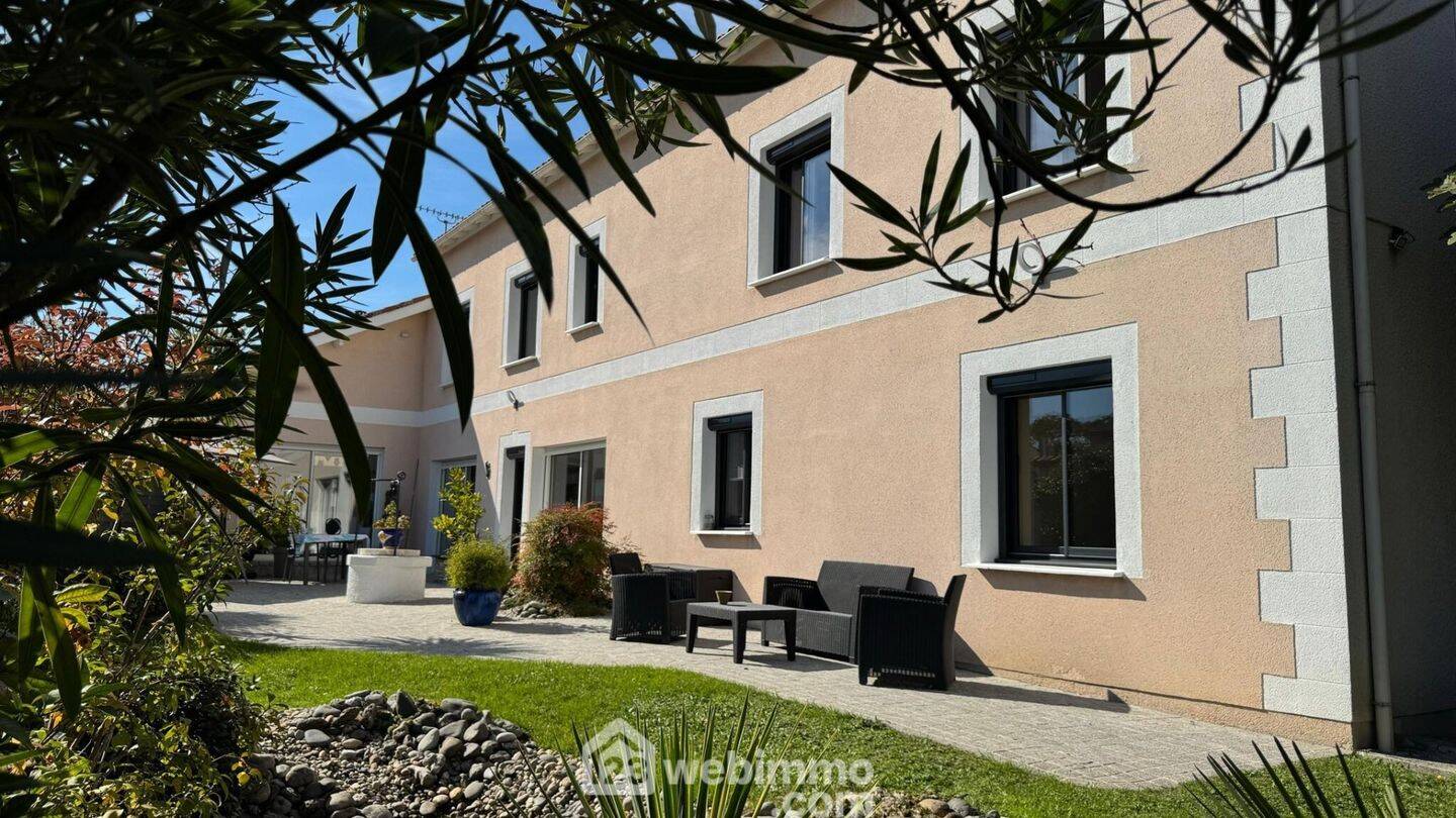 Maison 5 pièces 221 m² · à Eysines · 221 m² · 750 000 €