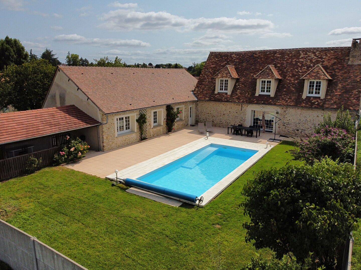 Maison 10 pièces 280 m² · à Épernon · 280 m² · 731 500 €