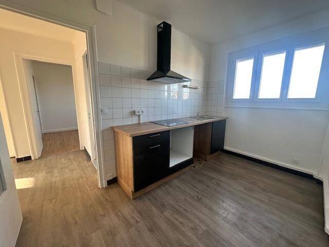 Appartement 3 pièces 64 m² · à Roussillon · 64 m² · 605 €/mois