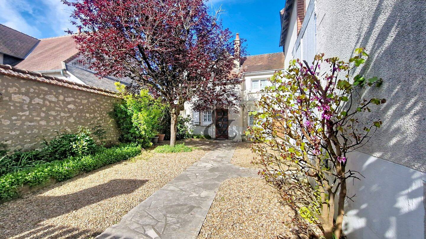 Maison 7 pièces 126 m² · à Blois · 126 m² · 195 000 €