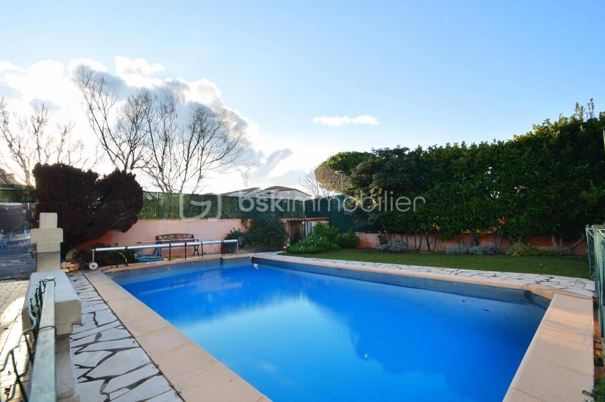 Maison 7 pièces 180 m² · à Saint-Laurent-de-la-Salanque · 180 m² · 375 000 €