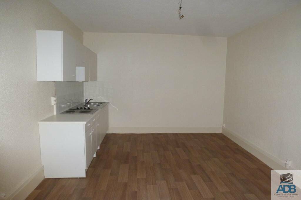 Appartement 1 pièce 30 m² · à Roanne · 30 m² · 310 €/mois