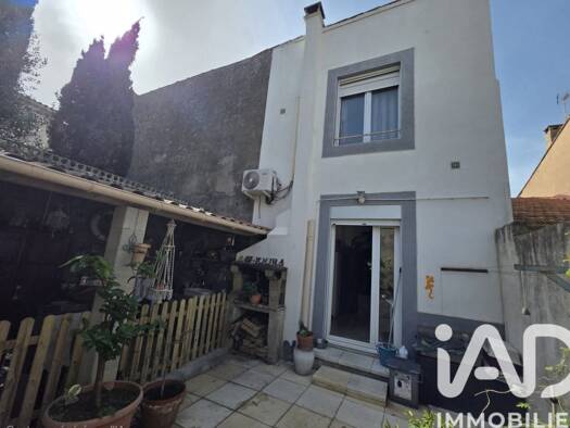 Maison de ville à vendre 374 900 € 3 pièces 2 chambres 108 m² 118 m² de terrain Nord Le Grau-du-Roi 30240