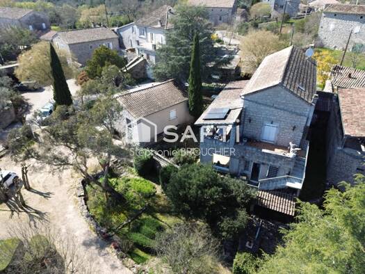 Maison à vendre 455 000 € 8 pièces 4 chambres 205 m² 7 742 m² de terrain Labeaume 07120