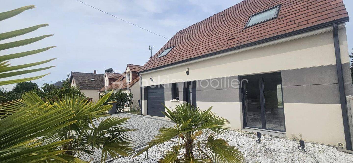 Maison 5 pièces 99 m² · à Châteauneuf-sur-Loire · 99 m² · 249 990 €