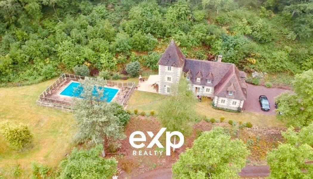 Maison 8 pièces 220 m² · à La Vieille-Lyre · 220 m² · 549 000 €