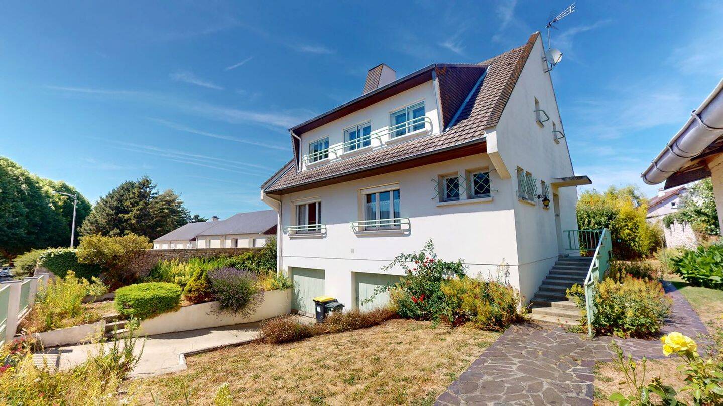 Maison 5 pièces 138 m² · à Bayeux · 137,5 m² · 276 000 €
