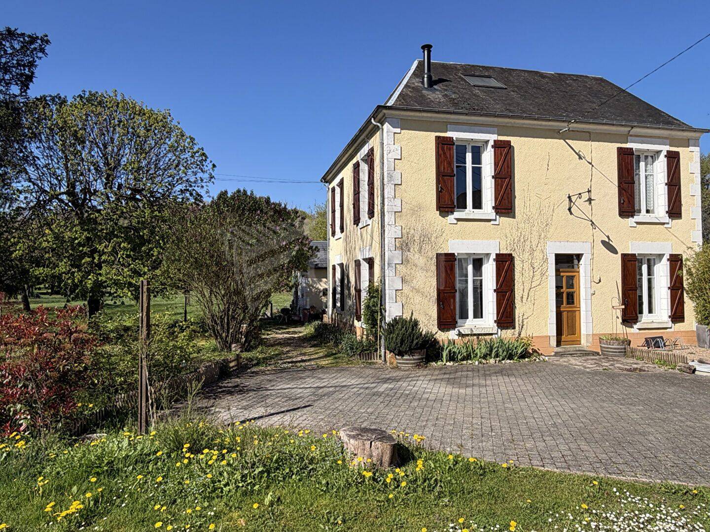 Maison 5 pièces 160 m² · à Ménétréol-sous-Sancerre · 160 m² · 286 000 €