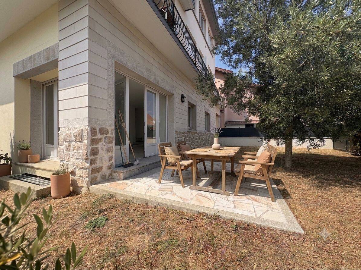 Appartement 2 pièces 55 m² · à Clamart · 54,8 m² · 1 350 €