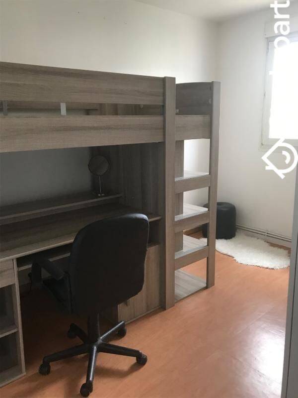 1 pièce 10 m² · à Cergy · 10 m² · 500 €/mois
