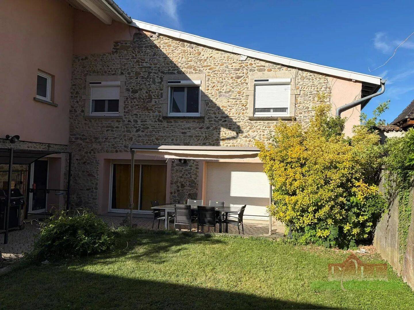 Maison 8 pièces 212 m² · à Pont-Évêque · 212 m² · 420 000 €