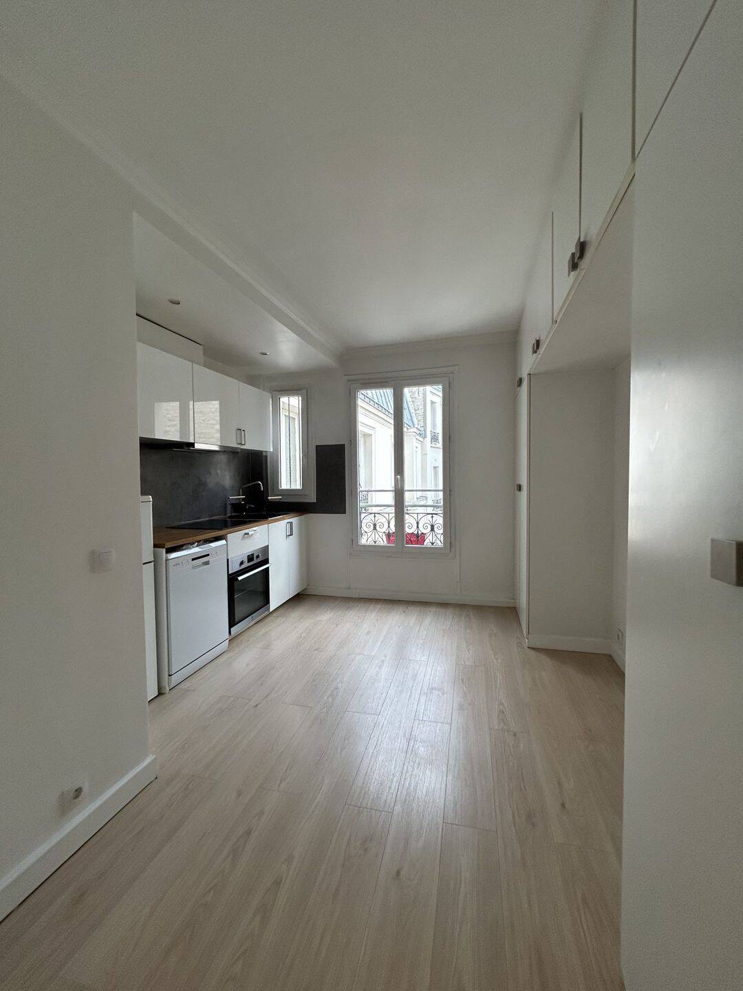 Appartement 2 pièces 48 m² · à Paris 9ème · 47,8 m² · 1 698 €