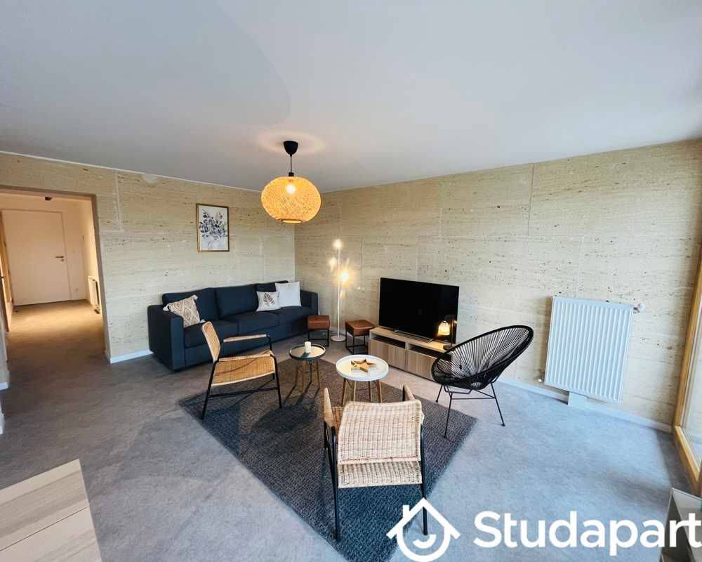 1 pièce 11 m² · à Lyon · 11 m² · 590 €/mois