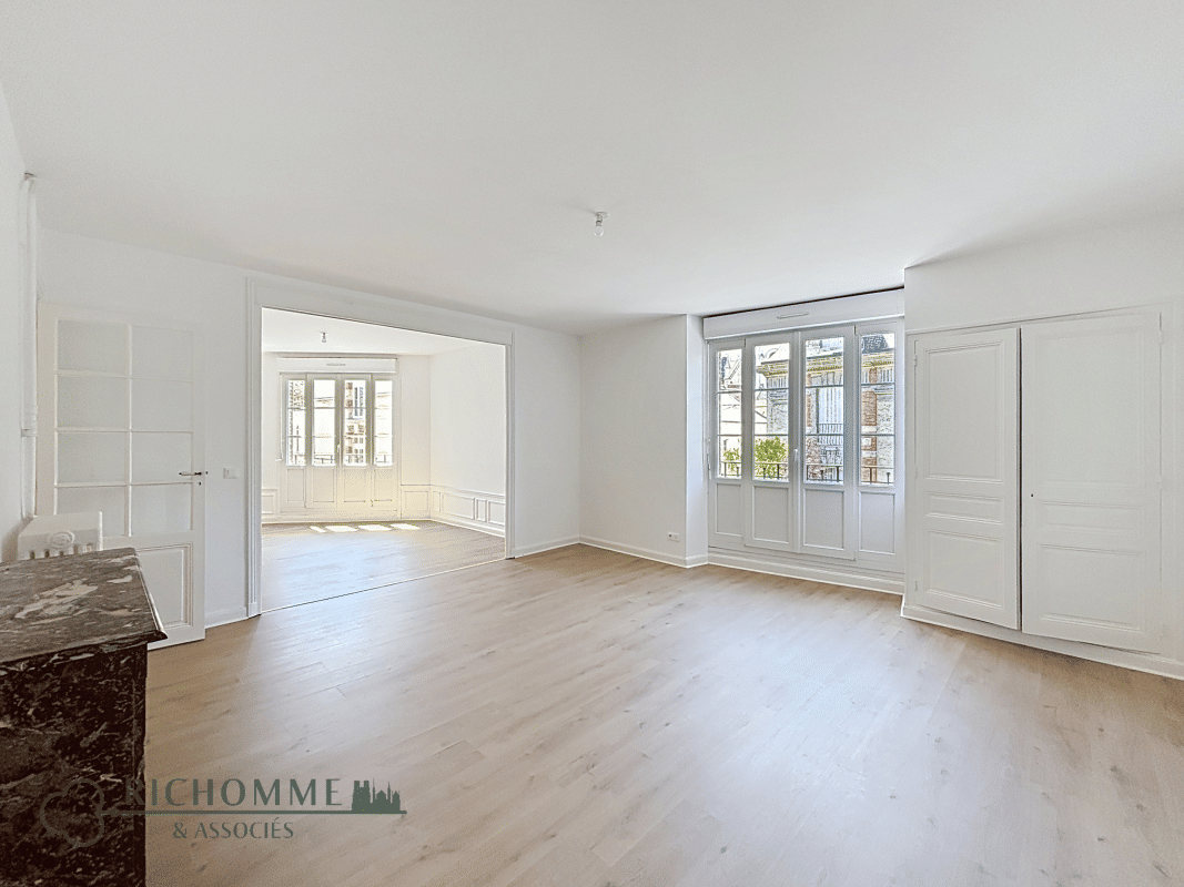 Appartement 4 pièces 135 m² · à Reims · 135,3 m² · 1 400 €