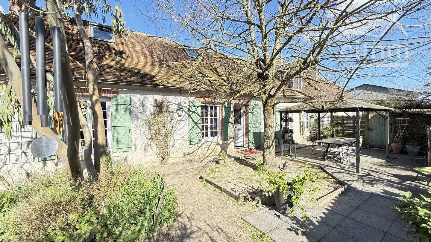 Maison 4 pièces 120 m² · à Champigny-en-Beauce · 120 m² · 177 000 €