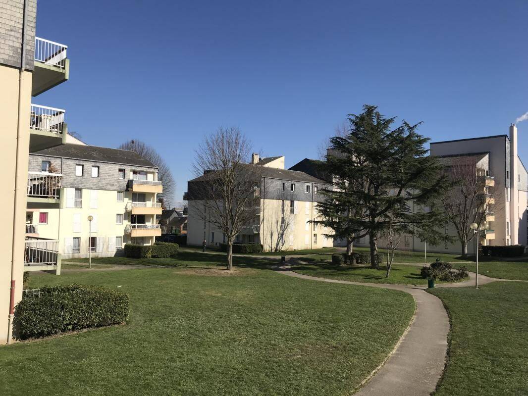 Appartement 5 pièces 102 m² · à Saint-Pierre-lès-Elbeuf · 102 m² · 775 €/mois
