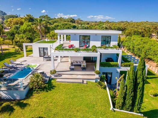 Villa à vendre 2 540 000 € 8 pièces 4 chambres 278 m² 2 300 m² de terrain Zonza 20144
