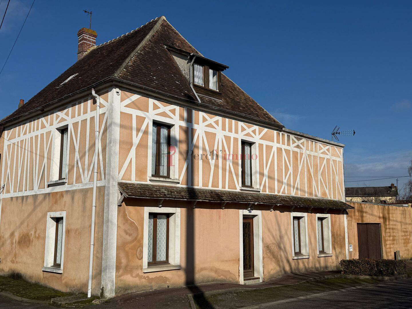 Maison 6 pièces 139 m² · à Rémalard en Perche · 139,5 m² · 140 000 €