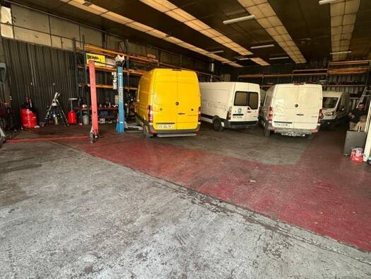 Local d'activités à vendre 69 300 € 570 m² d'espace de stockage Belle Croix Ozoir-la-Ferrière 77330