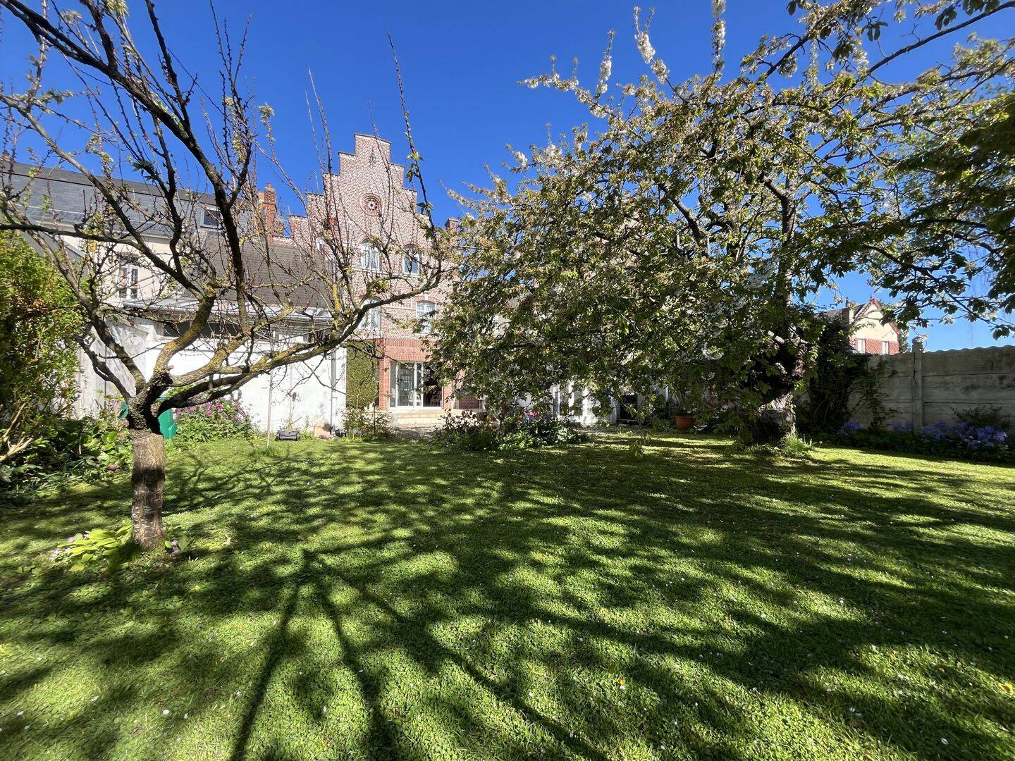 Maison 7 pièces 260 m² · à Saint-Laurent-Blangy · 260,5 m² · 447 000 €