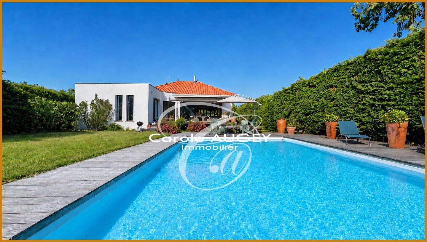 Maison 7 pièces 210 m² · à Gradignan · 210 m² · 735 000 €