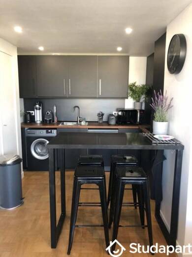 Appartement à louer 475 € 1 pièce 2 chambres 9 m² 7ème étage Centre Ancien Caen 14000